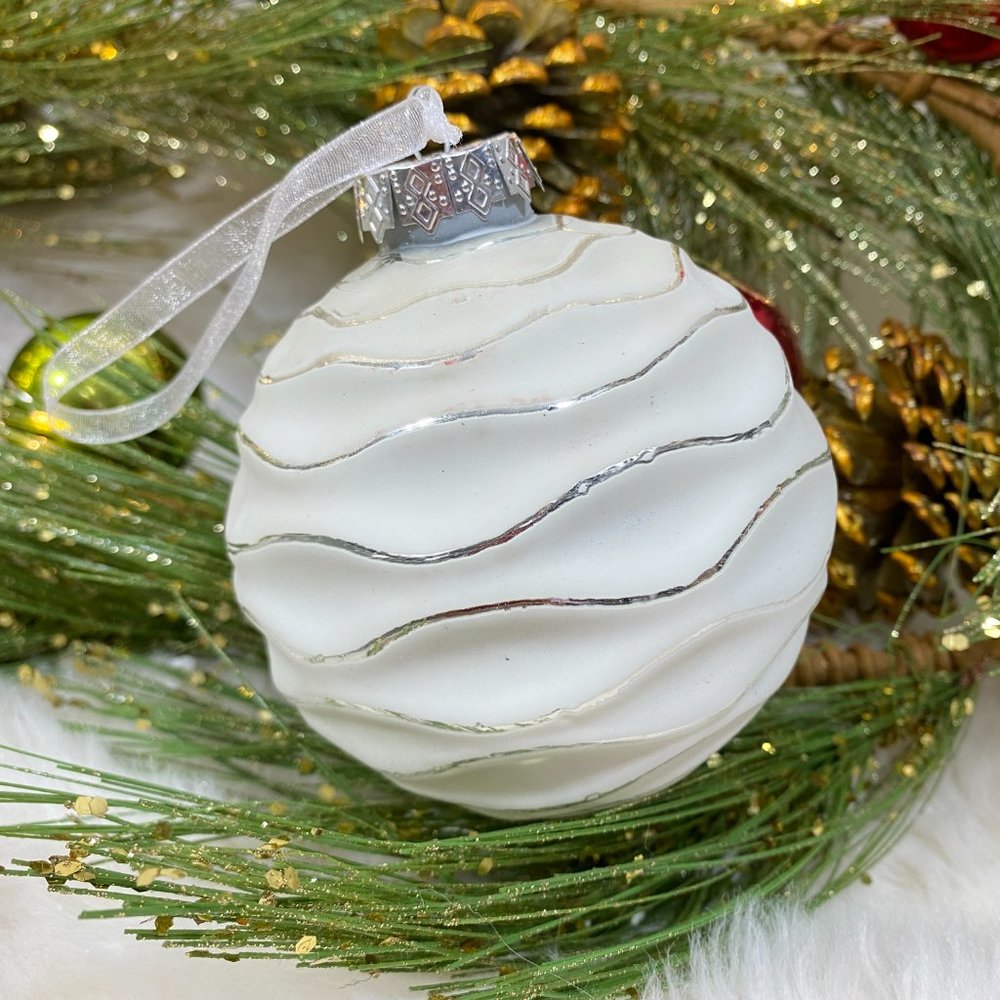 4 Tinsel & Fir Blown Glass Ripple Christmas Holiday Ornaments White Silver 4"